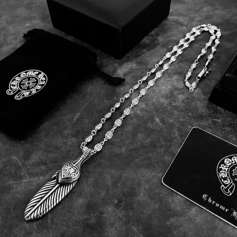 Ch**me He**ts necklaces